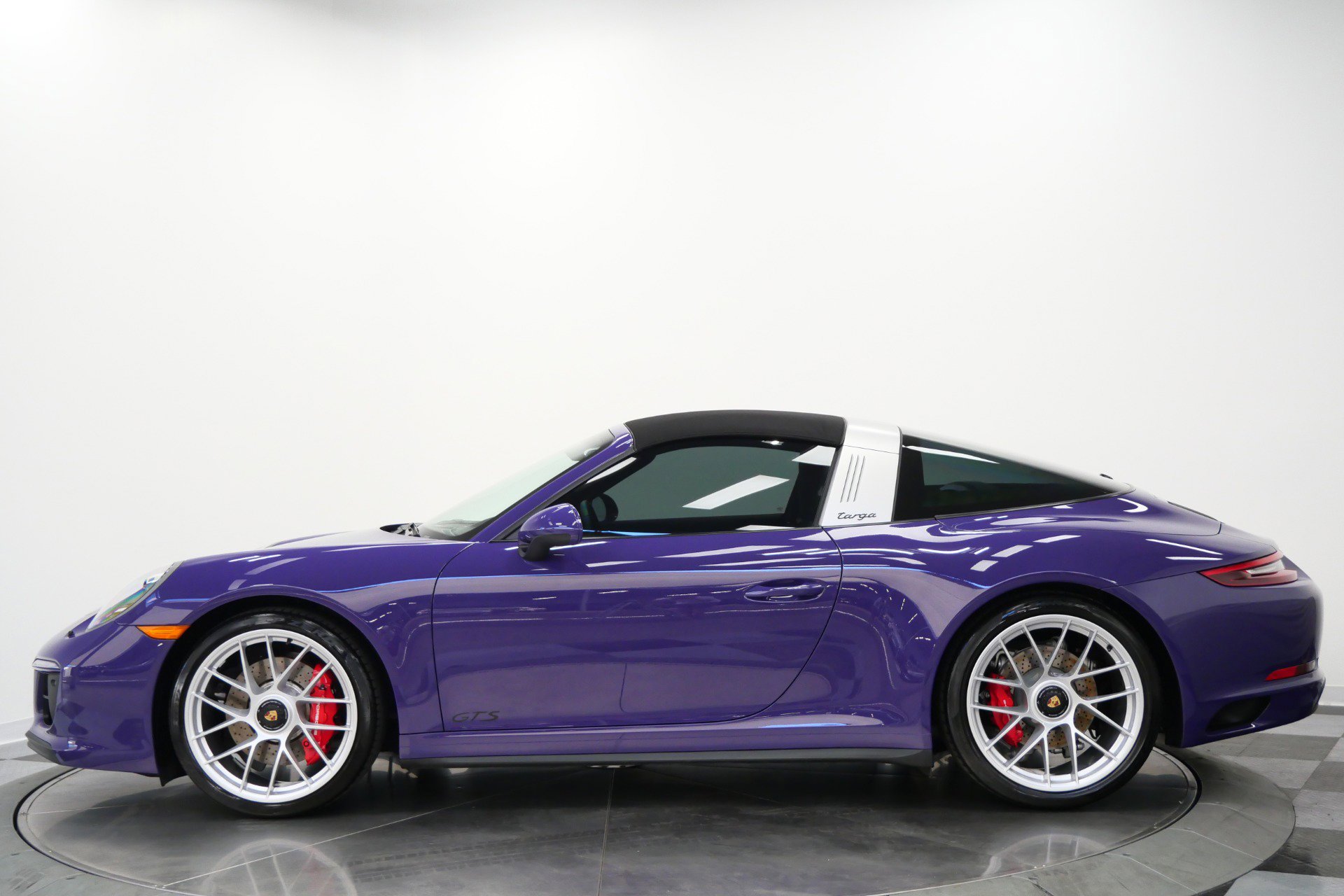 Used 2018 Porsche 911 Targa 4 GTS AWD/4WD image 6