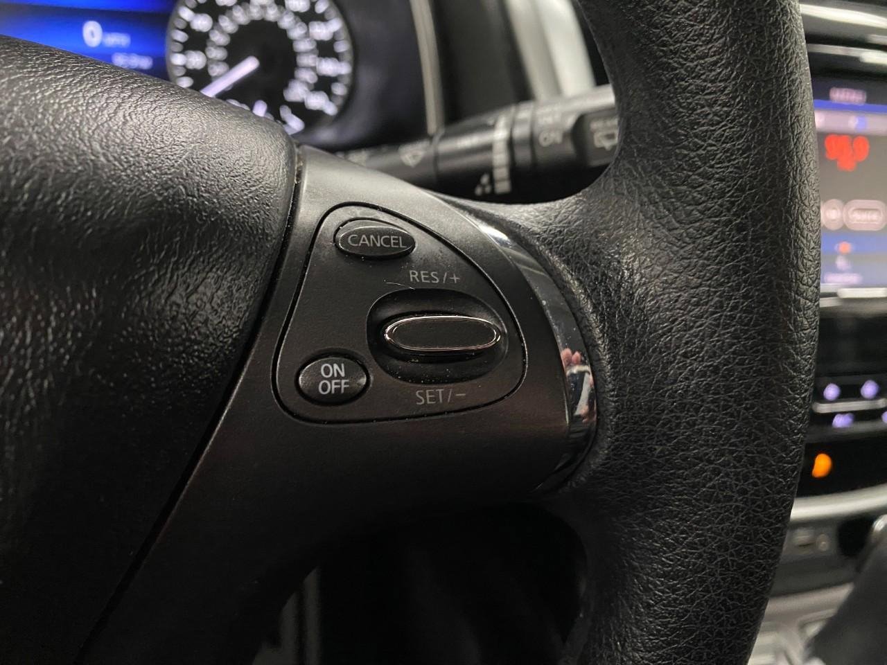 Used 2019 Nissan Murano S image 18