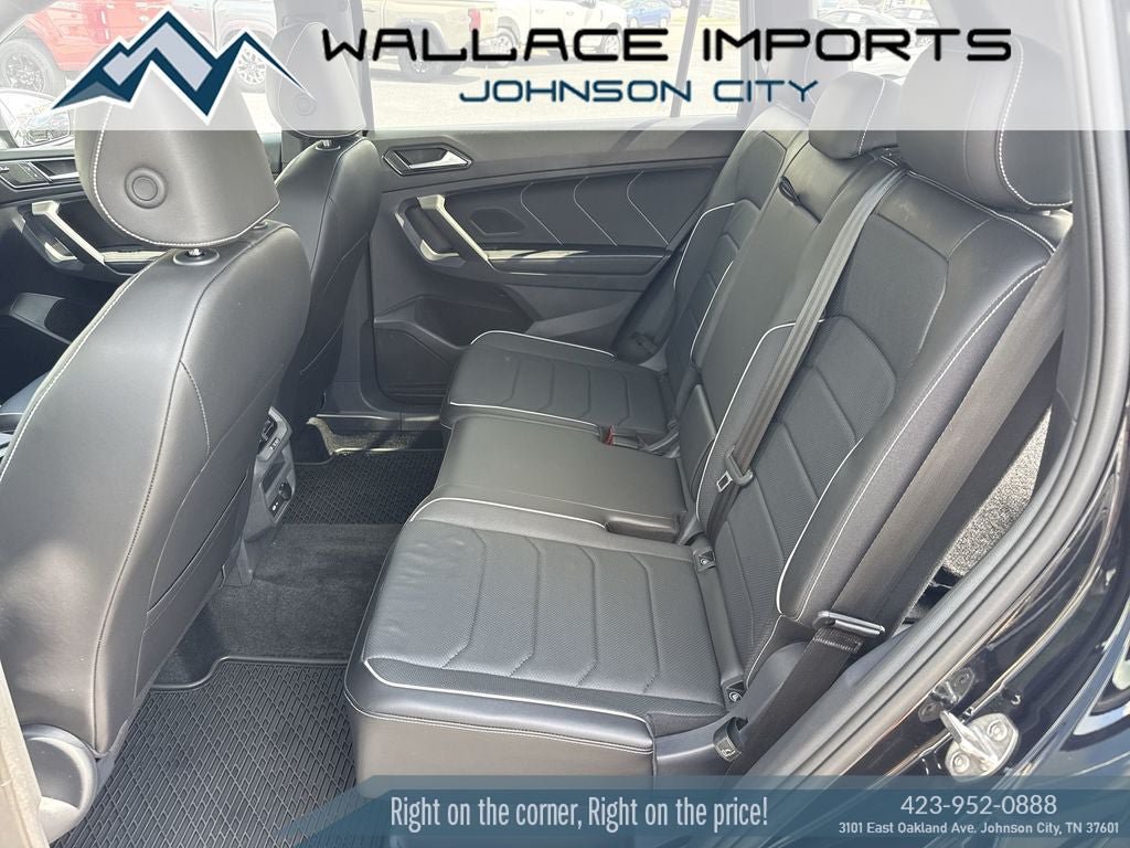 Certified 2024 Volkswagen Tiguan SEL R-Line AWD/4WD image 37
