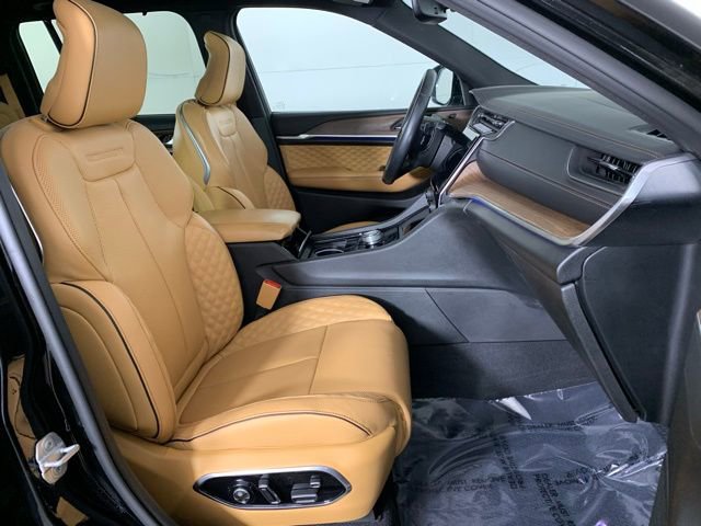 Used 2022 Jeep Grand Cherokee Summit w/ MOPAR Finishing Package AWD/4WD image 25