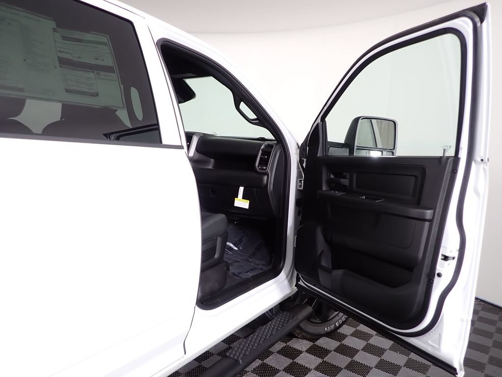 New 2026 RAM 2500 Tradesman AWD/4WD image 36