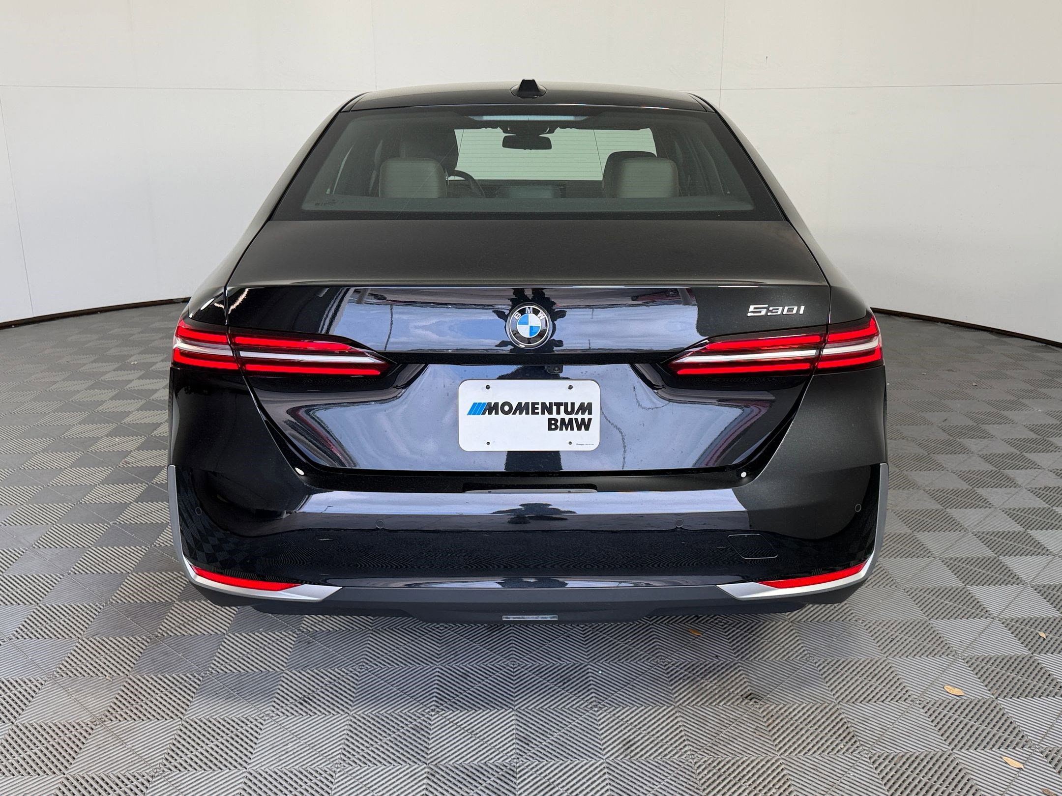 Certified 2025 BMW 530i image 10