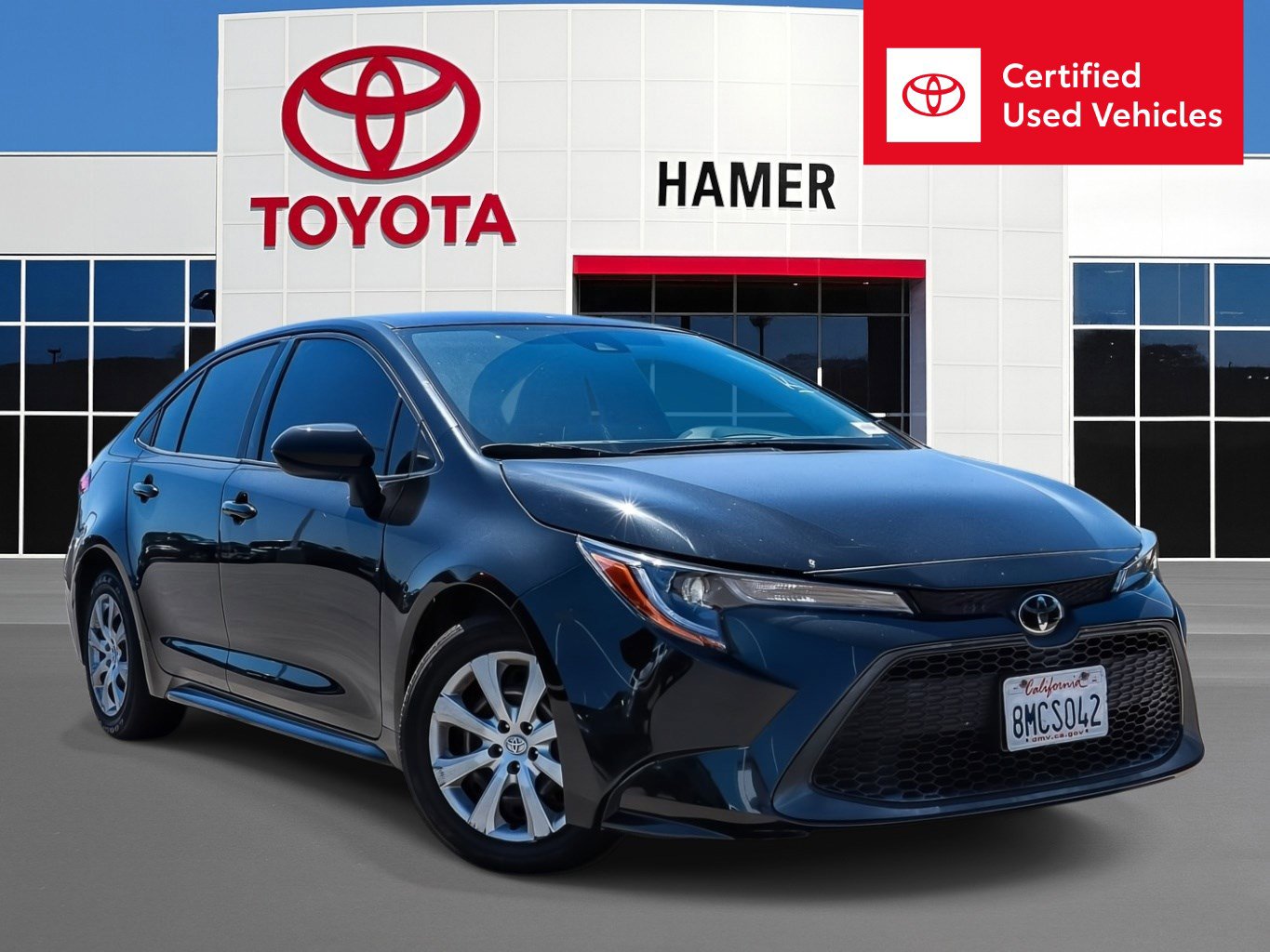 Certified 2020 Toyota Corolla LE FWD image 1
