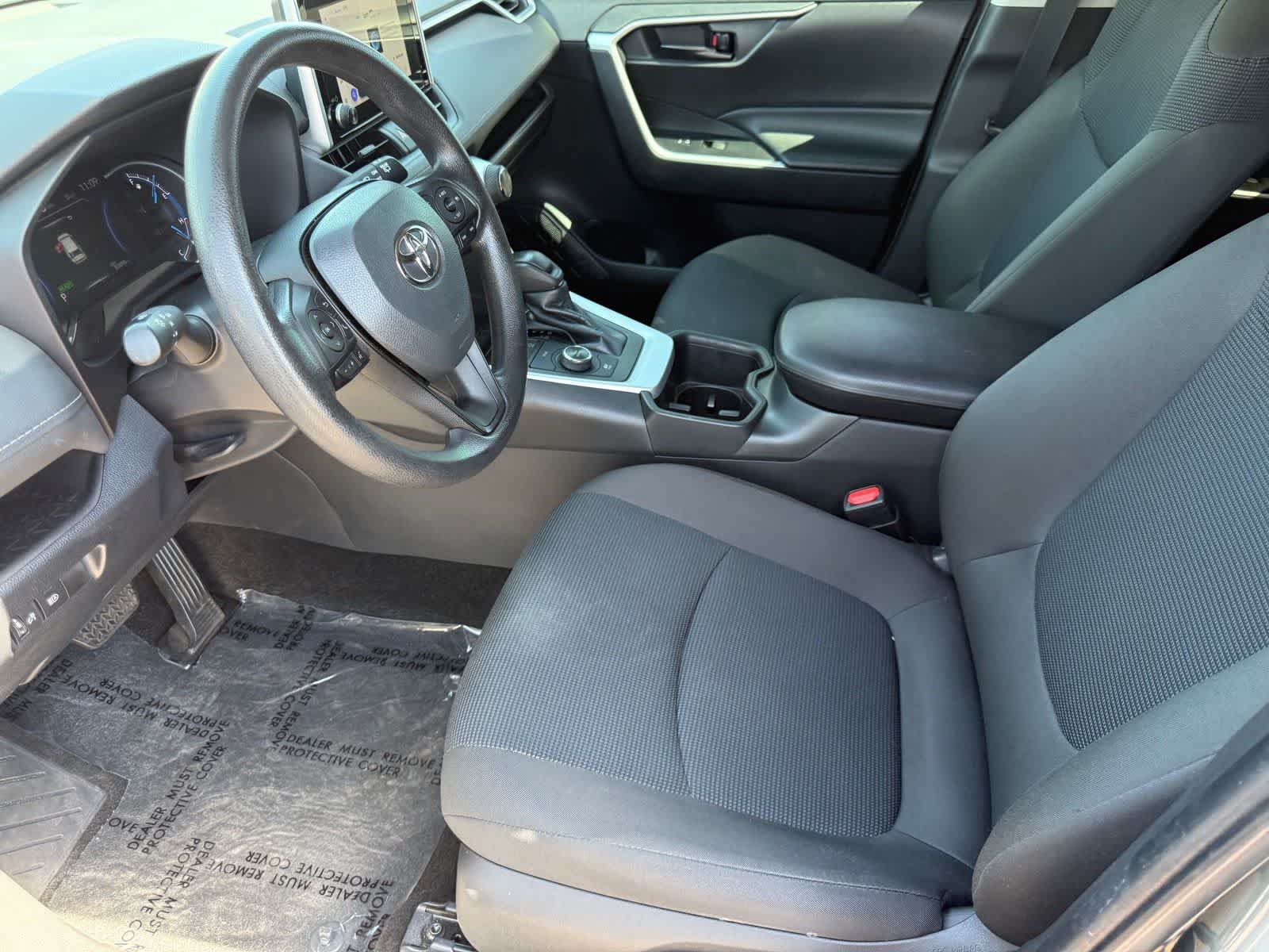 Used 2023 Toyota RAV4 LE AWD/4WD image 13