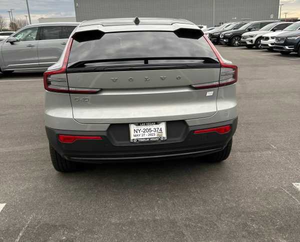 Used 2023 Volvo C40 P8 Recharge Plus w/ Climate Package image 5