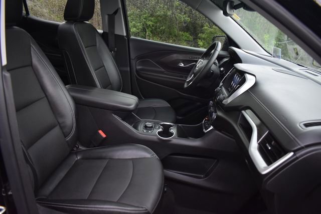 Used 2023 GMC Terrain SLT w/ Infotainment Package II AWD/4WD image 17