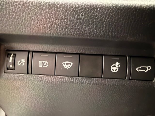 Used 2020 Toyota RAV4 XLE w/ Convenience Package AWD/4WD image 24