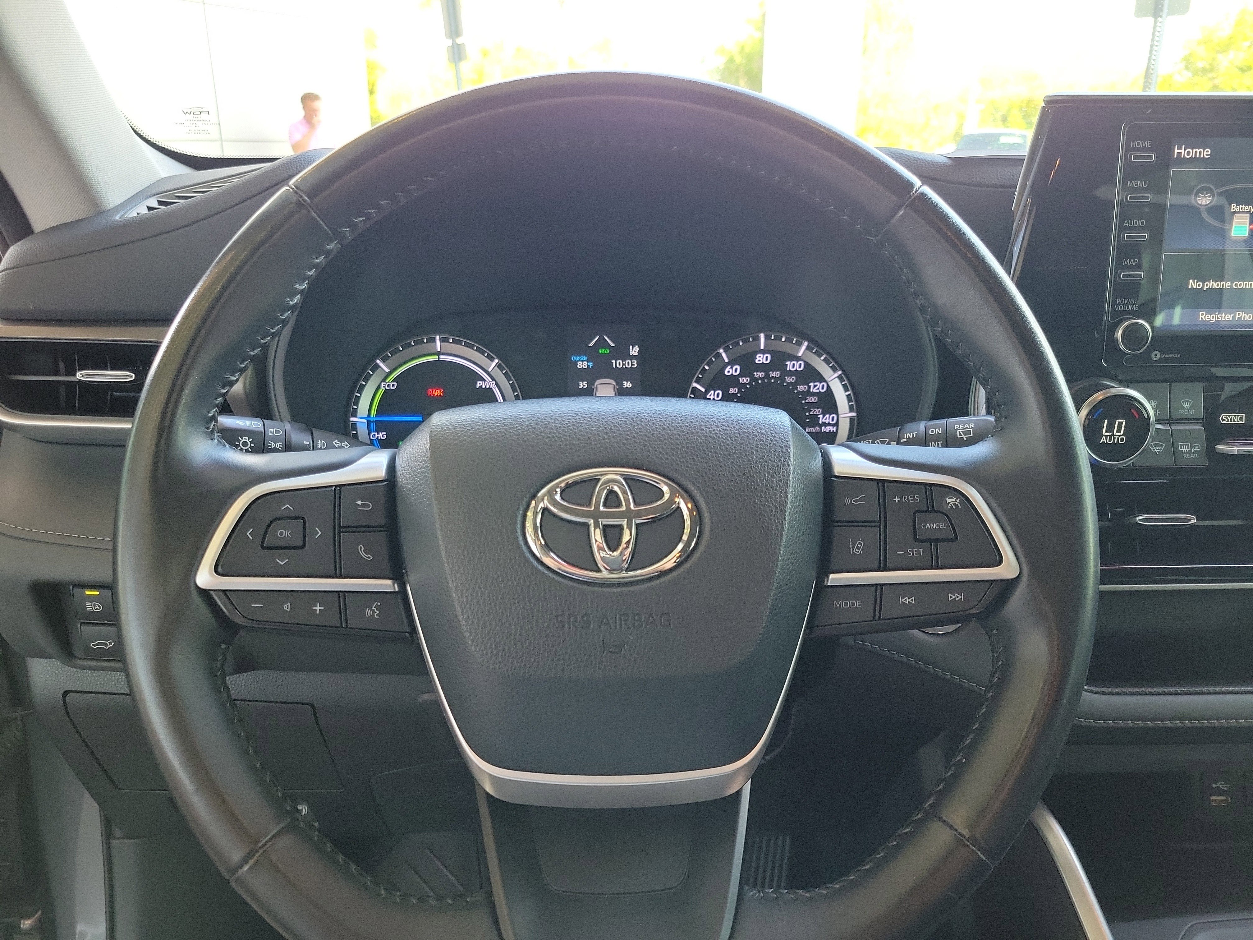 Used 2022 Toyota Highlander LE image 16