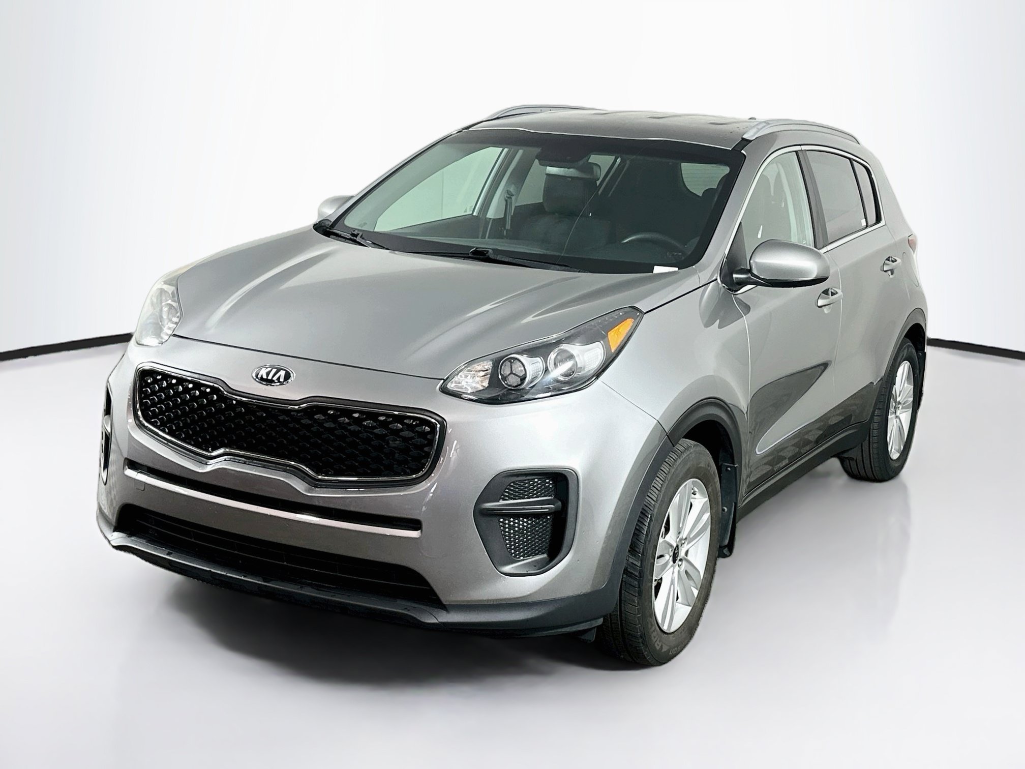 Used 2019 Kia Sportage LX w/ Option Group 017 FWD image 3