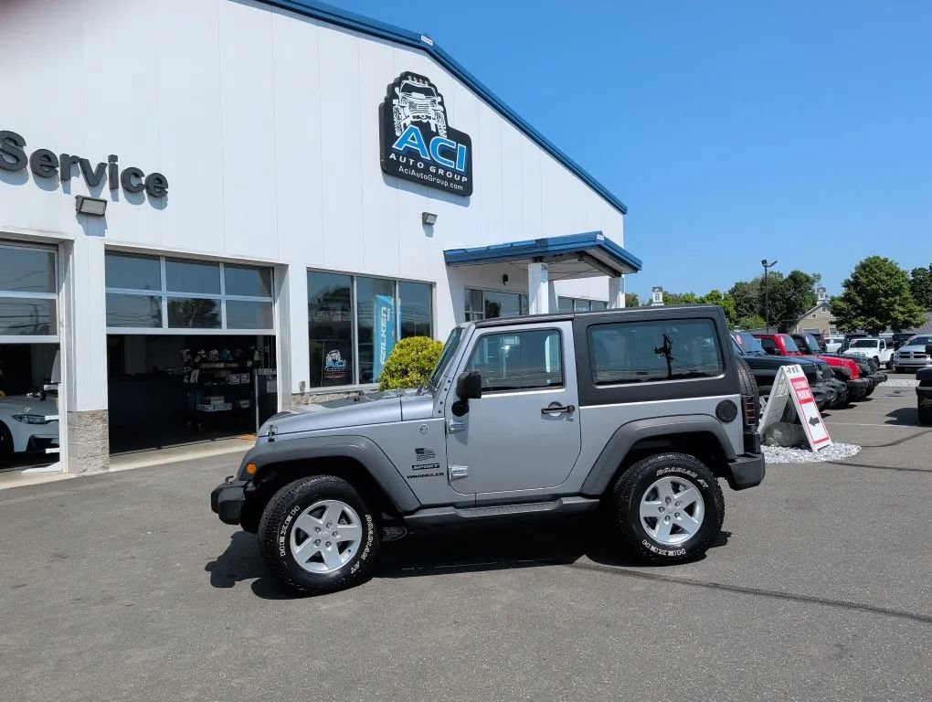 Used 2015 Jeep Wrangler Sport w/ Quick Order Package 24S AWD/4WD image 2