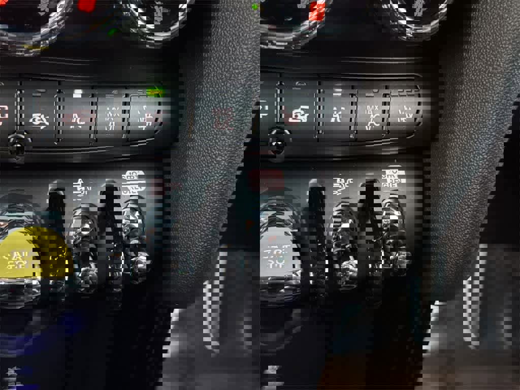 Used 2023 MINI Cooper SE image 22