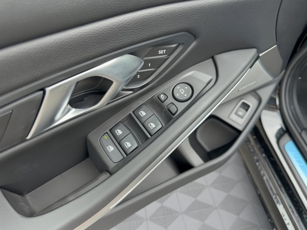 New 2026 BMW 330i xDrive Sedan AWD/4WD image 15