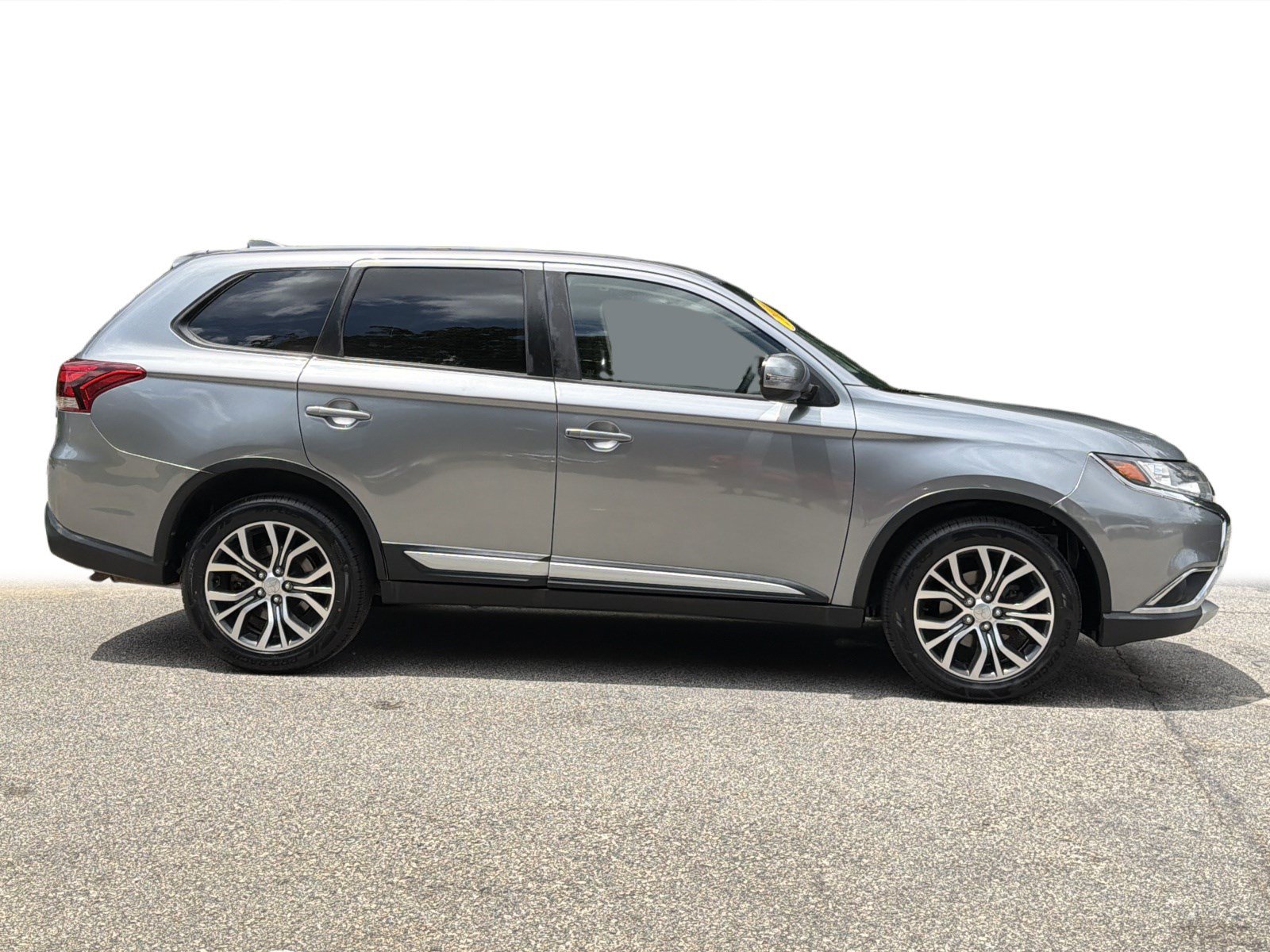 Used 2018 Mitsubishi Outlander SE AWD/4WD image 27