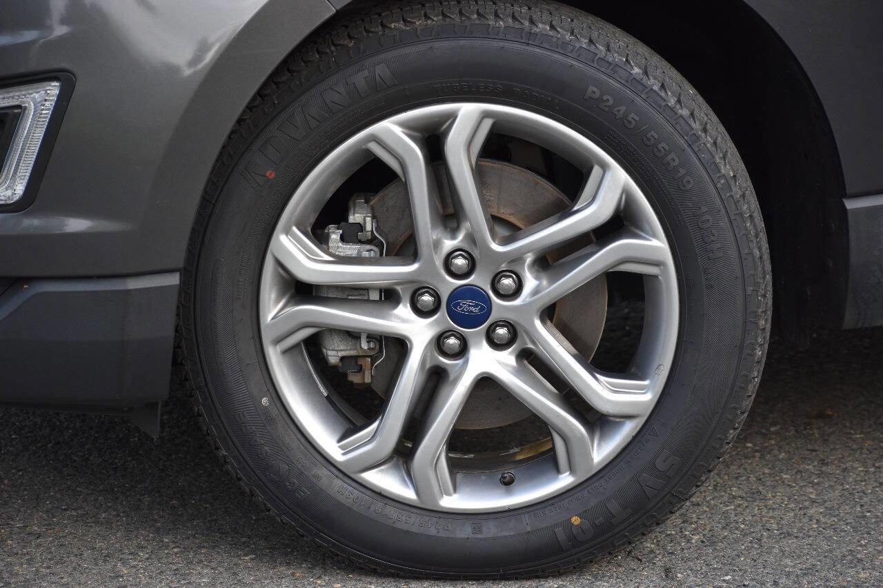 Used 2017 Ford Edge Titanium w/ Equipment Group 301A image 37