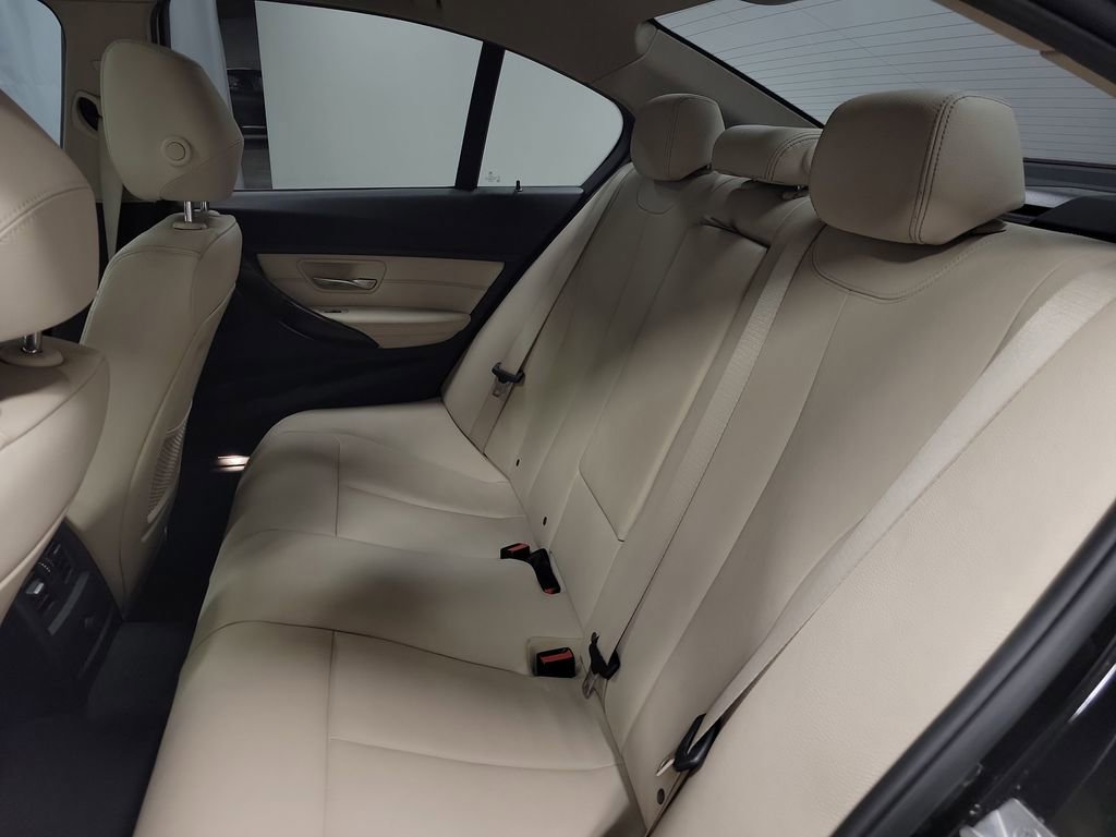 Used 2015 BMW 320i 320i image 21