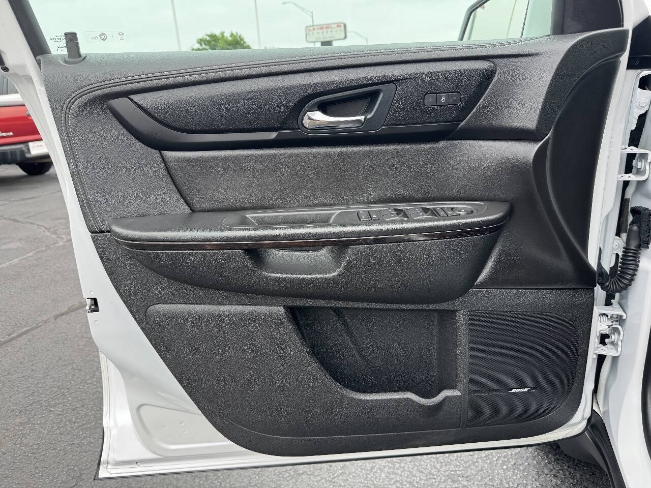 Used 2017 Chevrolet Traverse Premier FWD image 15