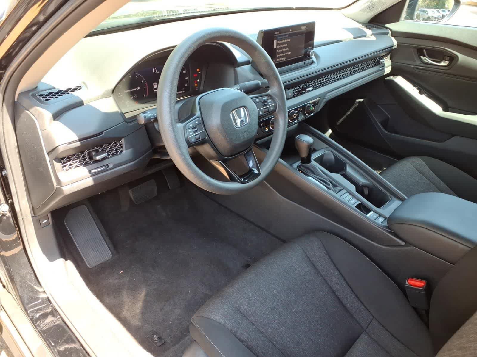 Used 2023 Honda Accord EX image 13