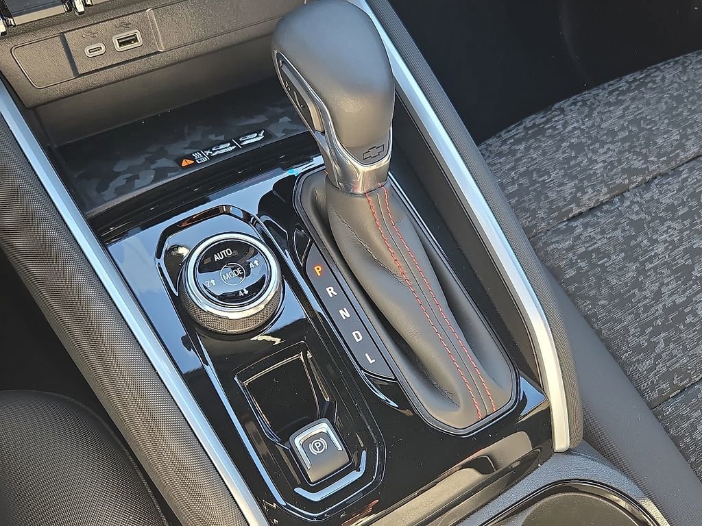 Used 2024 Chevrolet Colorado Z71 w/ Z71 Convenience Package 2 image 21