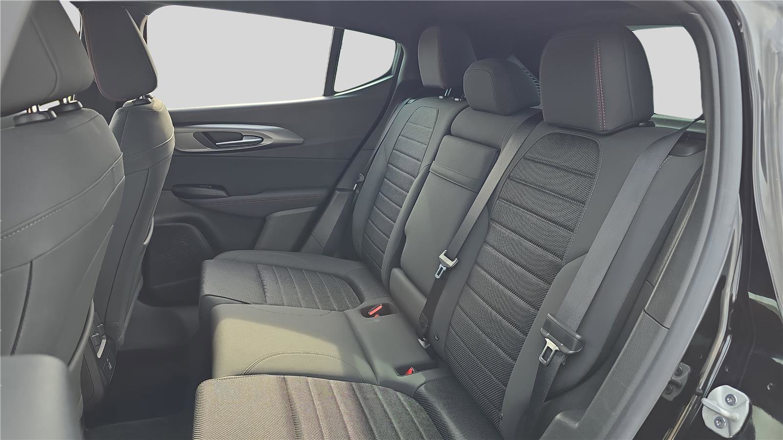 Used 2024 Dodge Hornet R/T w/ Tech Pack w/o Parking image 18