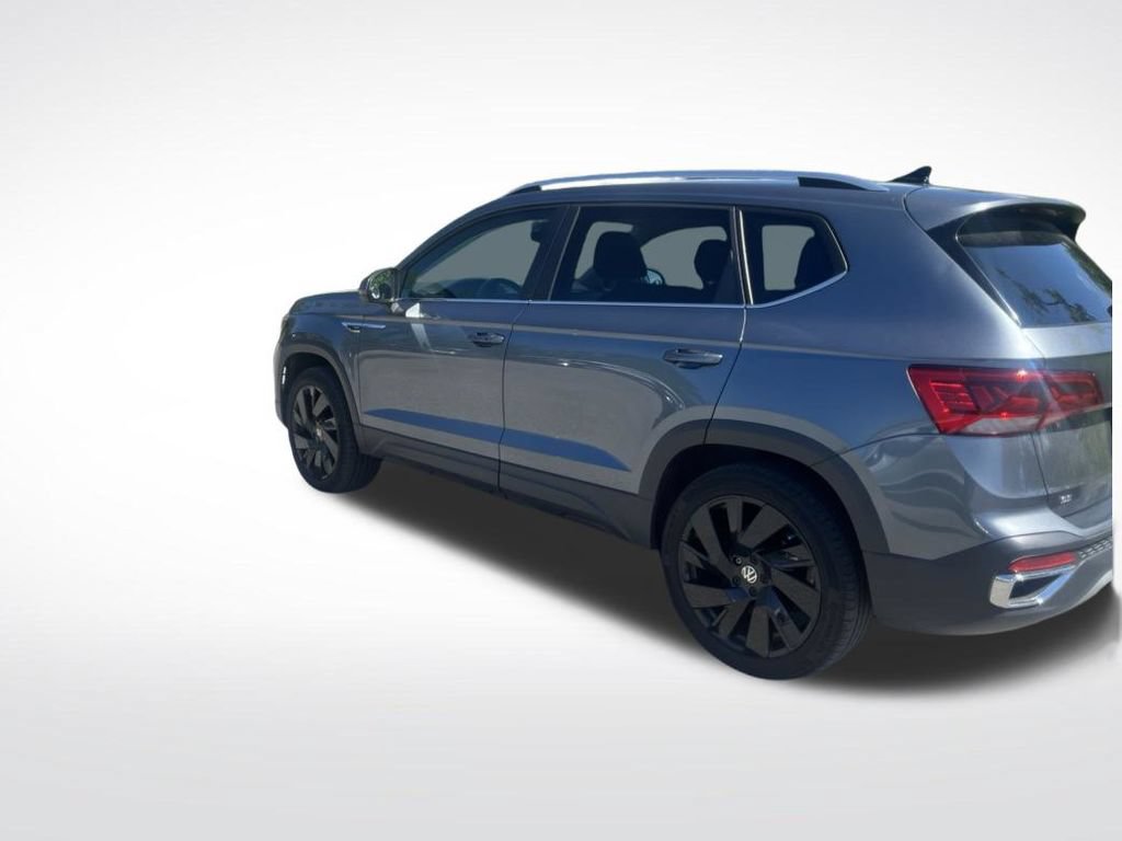 Used 2023 Volkswagen Taos SE w/ Black Wheel Package AWD/4WD image 3