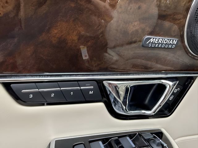 Used 2019 Jaguar XJ L Supercharged image 16