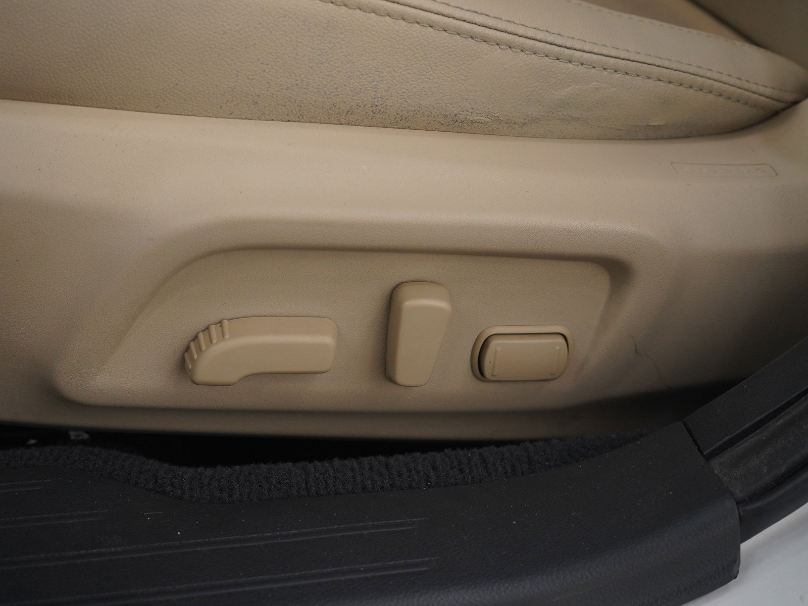 Used 2016 Subaru Legacy 2.5i Limited image 27