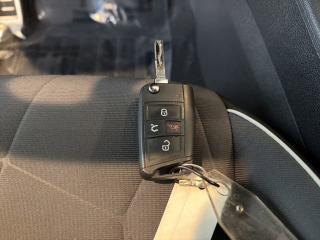 Used 2025 Volkswagen Jetta Sport image 28