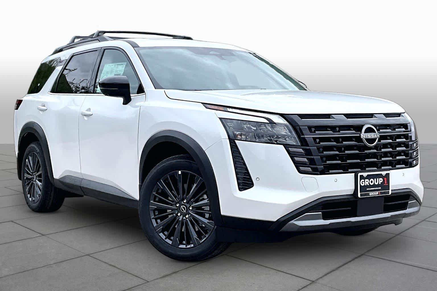 New 2026 Nissan Pathfinder SL FWD image 2