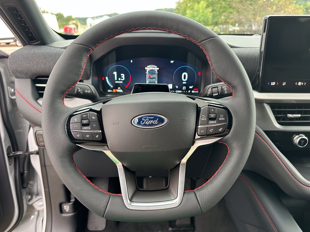 New 2027 Ford Explorer ST-Line w/ Premium Package AWD/4WD image 8