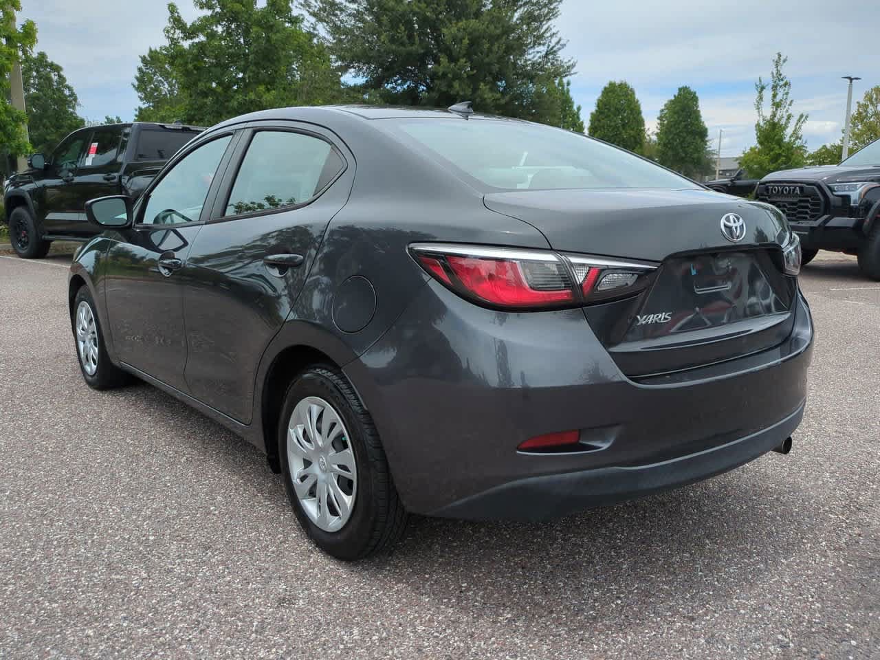 Certified 2019 Toyota Yaris L FWD image 4
