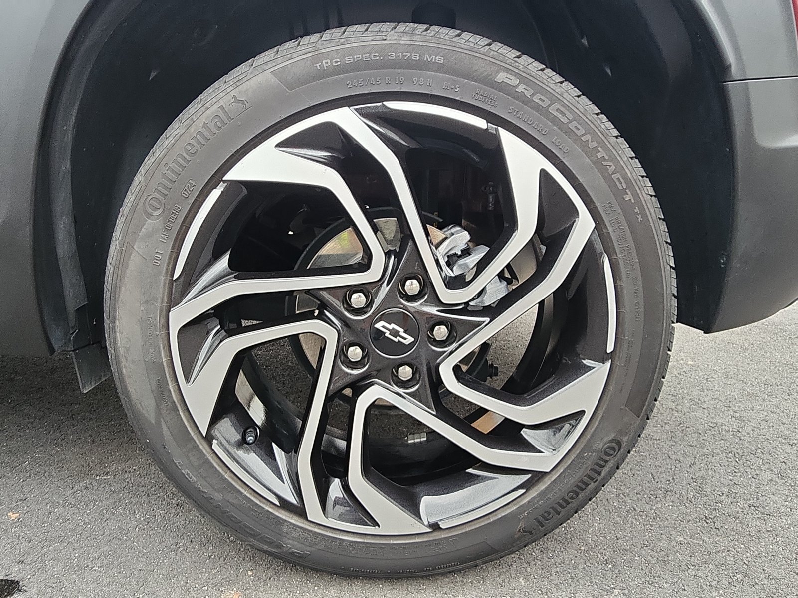 Used 2025 Chevrolet TrailBlazer RS w/ Convenience Package AWD/4WD image 9
