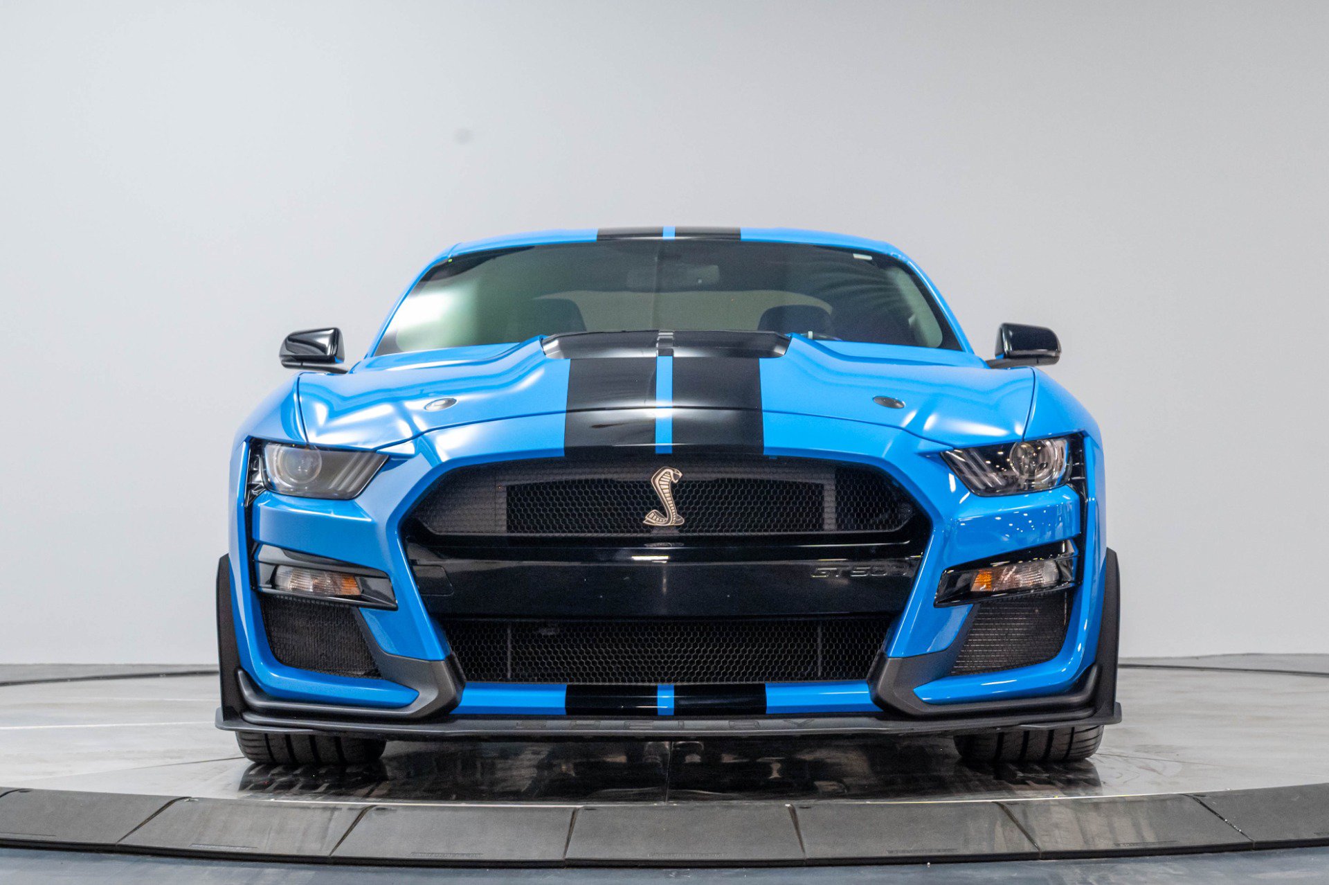 Used 2022 Ford Mustang Shelby GT500 w/ Carbon Fiber Track Pack RWD image 43