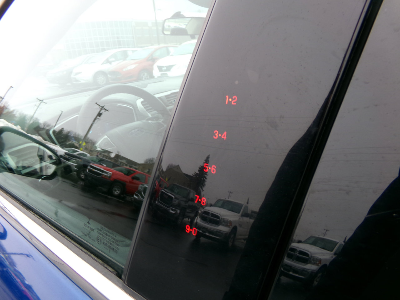 Used 2018 Ford Fusion SE image 9