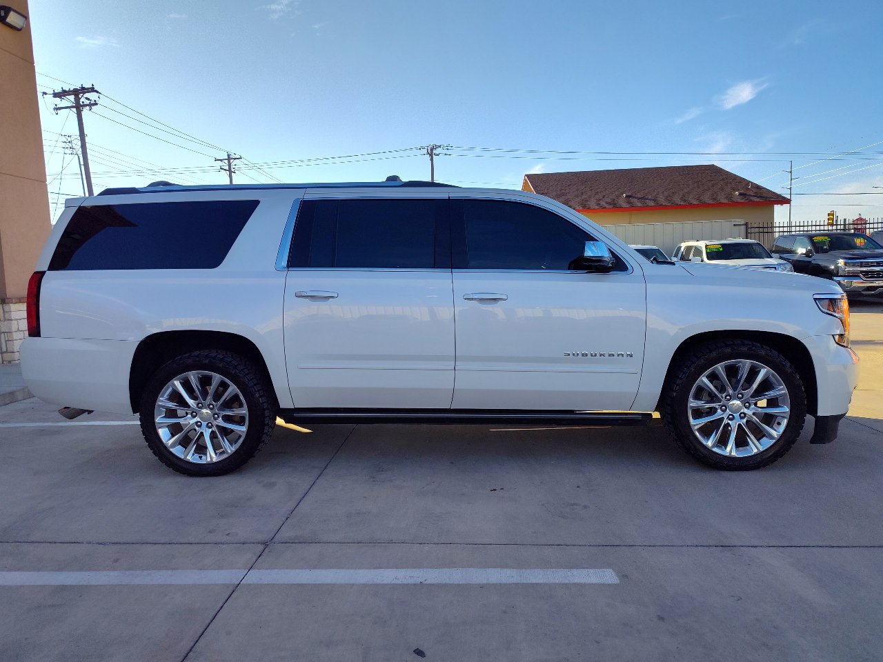 Used 2019 Chevrolet Suburban Premier w/ Premier Plus Edition image 3