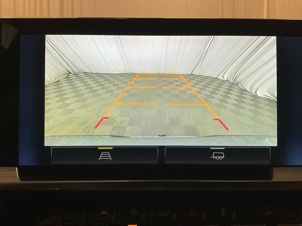 Used 2023 Chevrolet Silverado 1500 RST AWD/4WD image 24