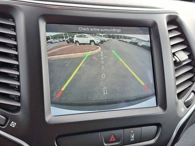 Certified 2022 Jeep Cherokee Latitude Lux image 23