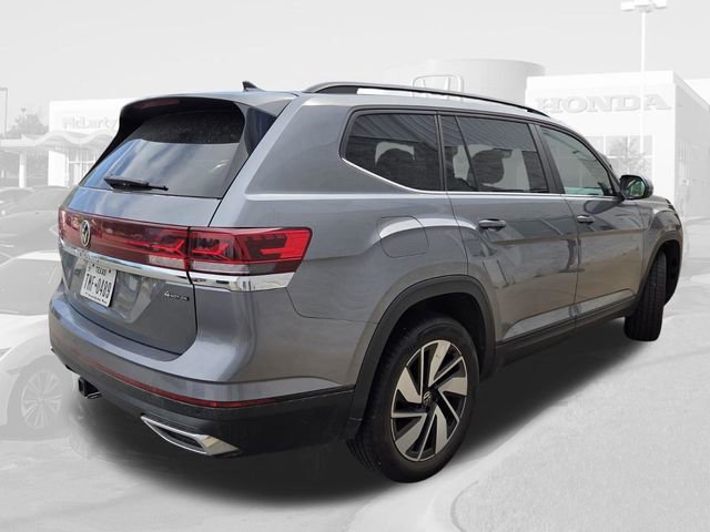 Used 2024 Volkswagen Atlas SE AWD/4WD image 4