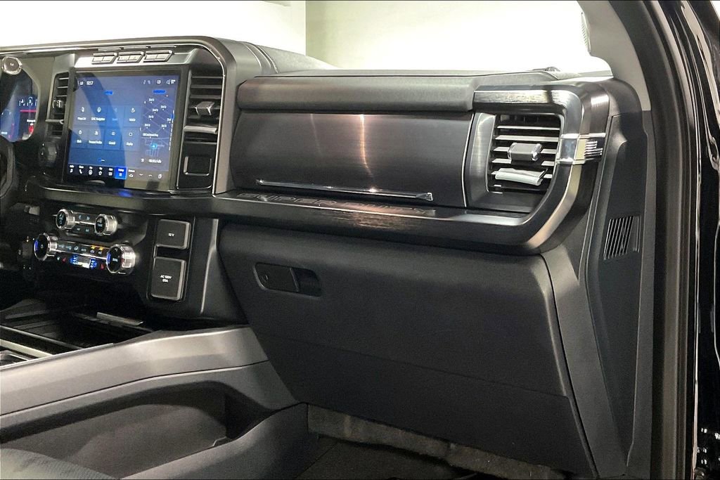 Used 2023 Ford F250 Lariat w/ Lariat Ultimate Package AWD/4WD image 19