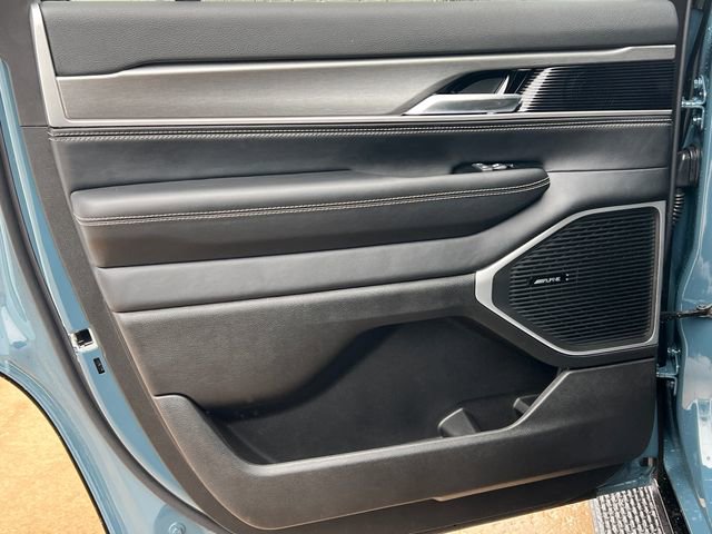 New 2026 Jeep Grand Wagoneer 4WD image 36