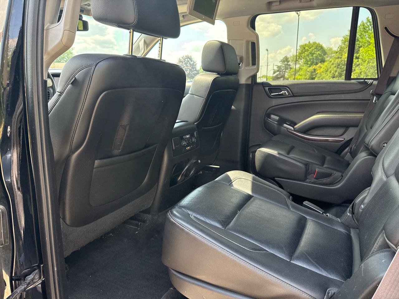Used 2015 GMC Yukon SLT AWD/4WD image 25