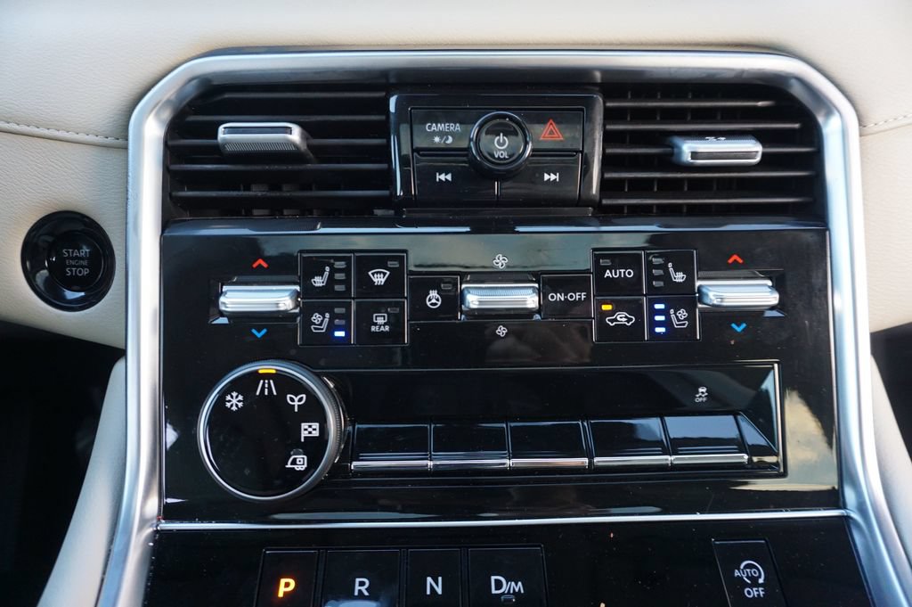 Used 2025 Nissan Armada Platinum RWD image 12