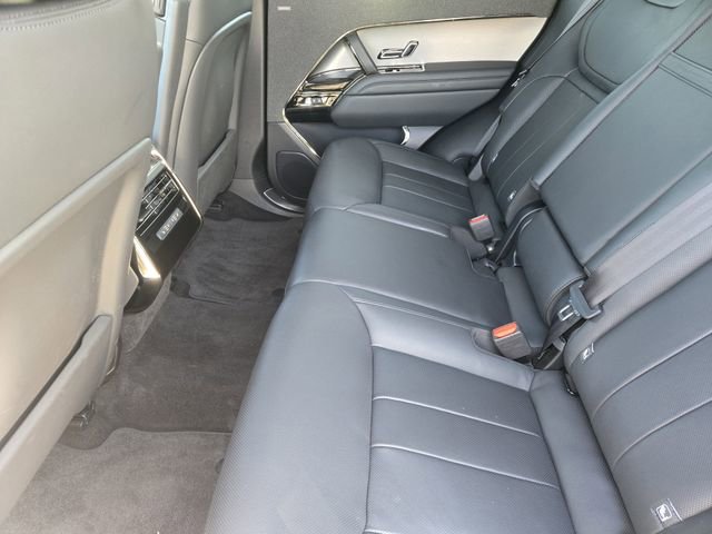 Used 2025 Land Rover Range Rover Sport SE image 33