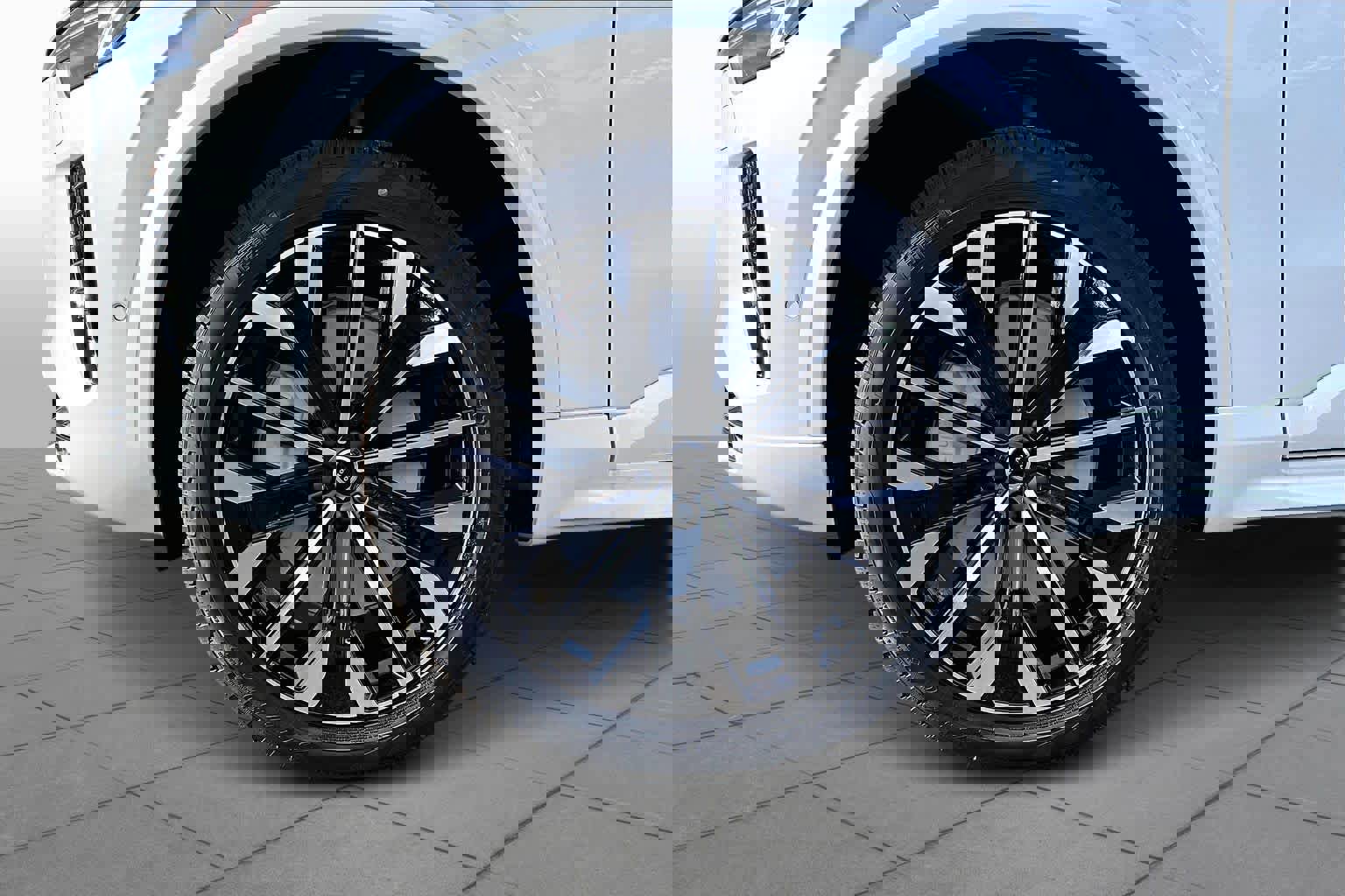 New 2026 Volvo XC90 B6 Ultra w/ Protection Package Premier image 16