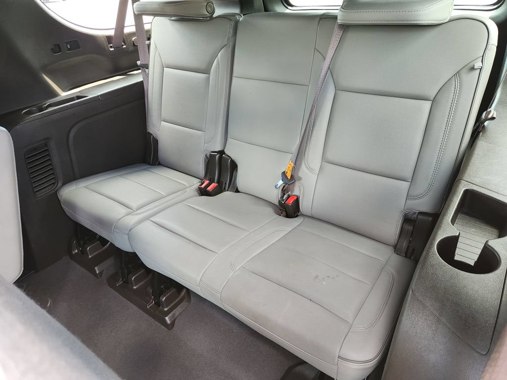 Used 2023 GMC Yukon XL SLT w/ SLT Luxury Package RWD image 28