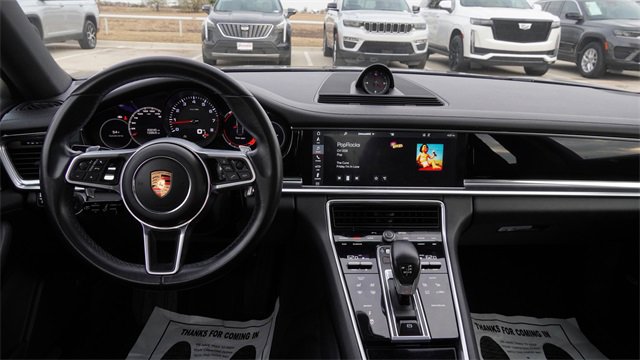 Used 2020 Porsche Panamera 4 image 16