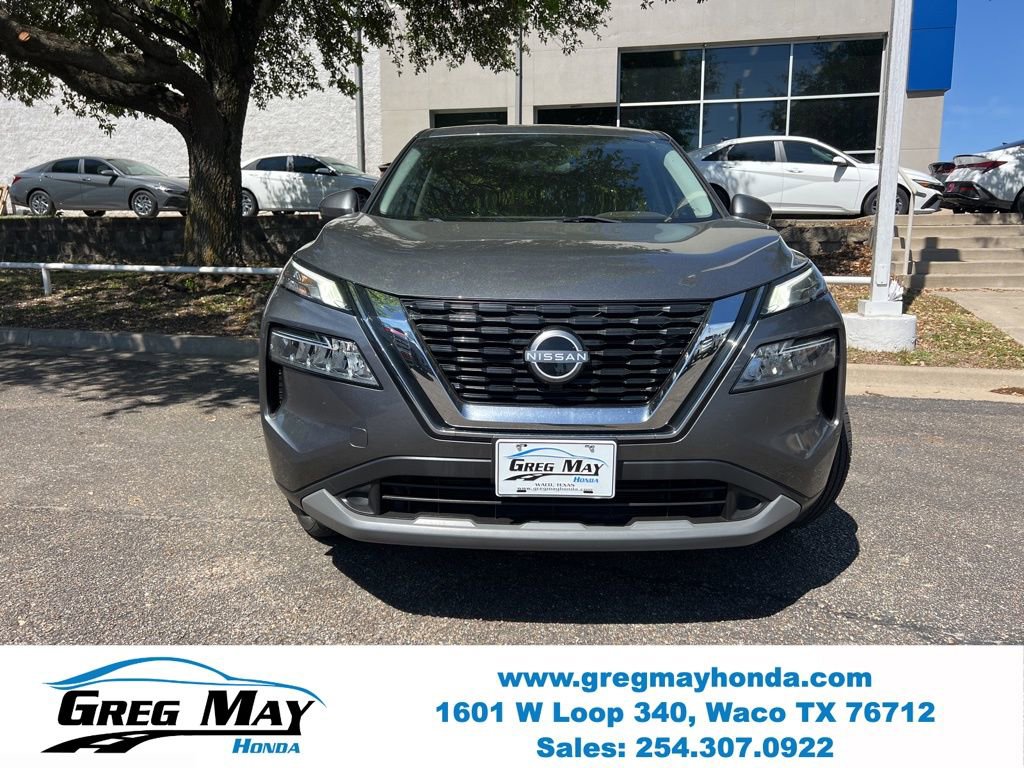 Used 2023 Nissan Rogue SV FWD image 2