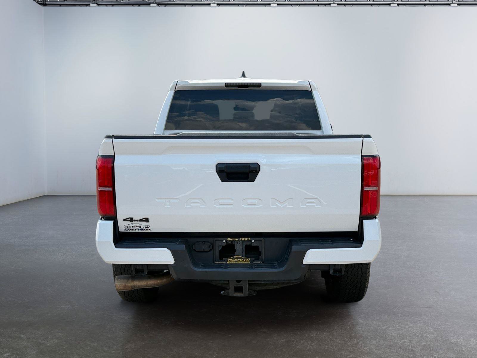 Used 2024 Toyota Tacoma TRD Off-Road AWD/4WD image 4
