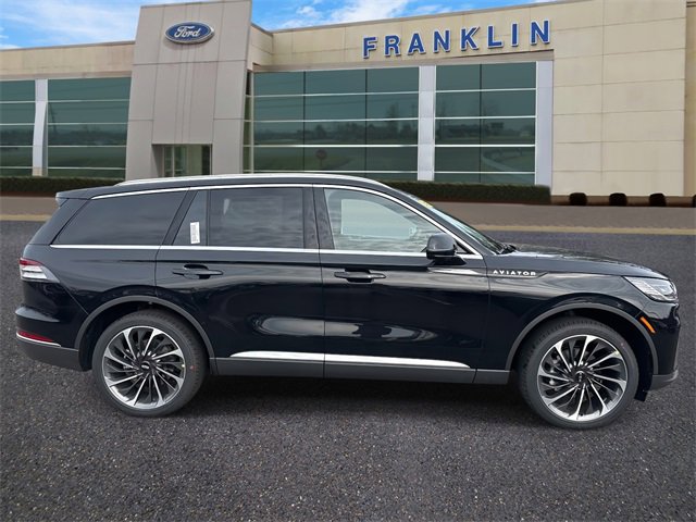 New 2026 Lincoln Aviator Reserve image 8