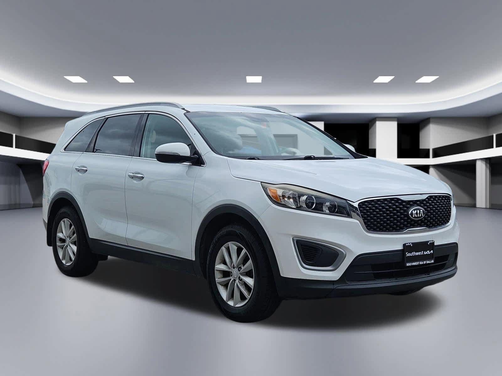 Used 2018 Kia Sorento FWD image 8