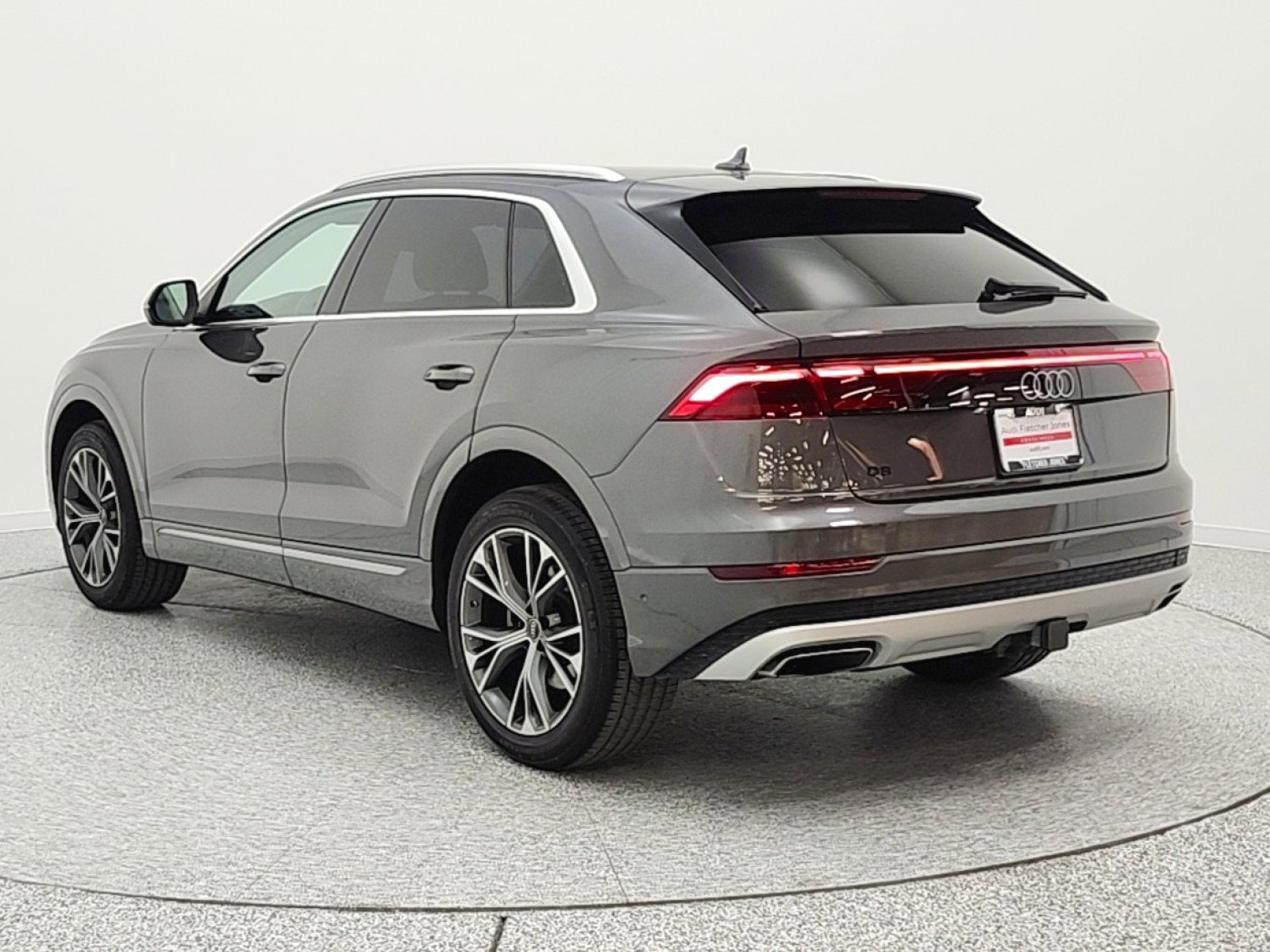Used 2024 Audi Q8 Premium Plus AWD/4WD image 7